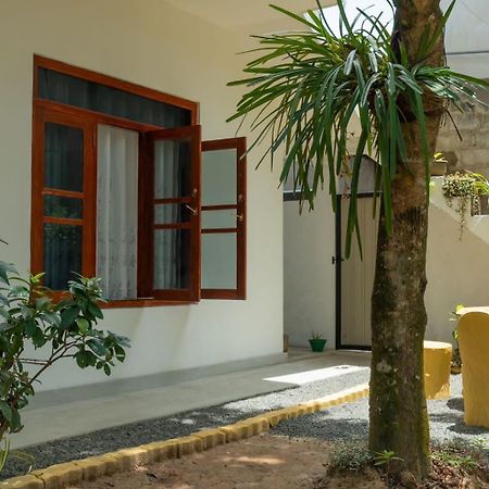 Lakru Home Stay Weligama Buitenkant foto